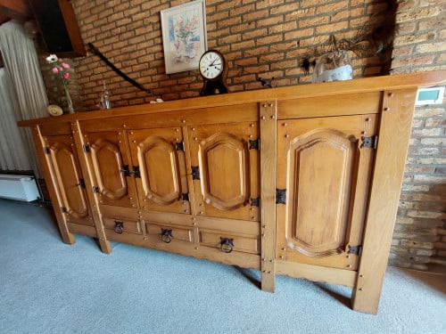 Eikenhouten kast