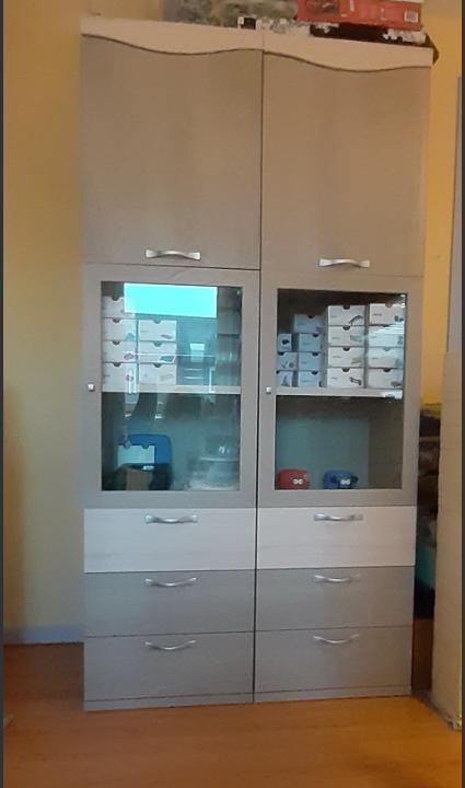 Slaapkamer ledikant, lattenbodem, lade, nachtkastje, kast 2-deurs, 2 x kast