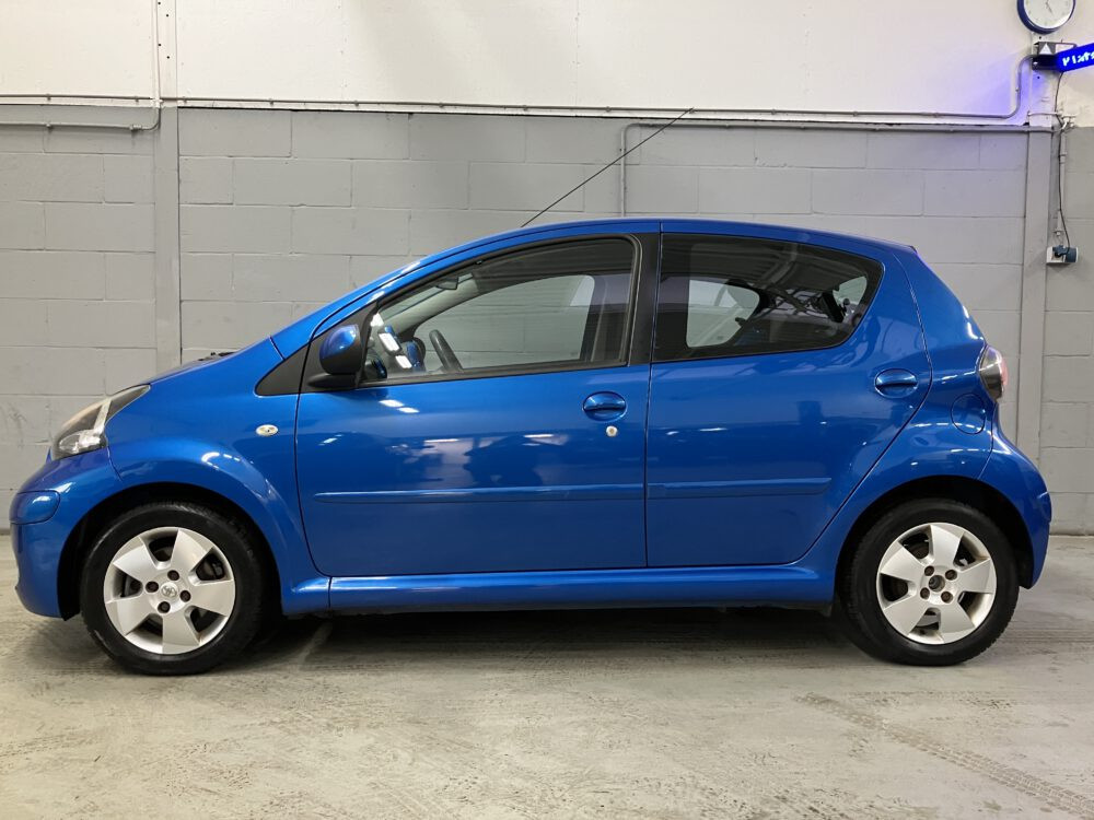 Toyota Aygo 1.0-12V Dynamic Blue