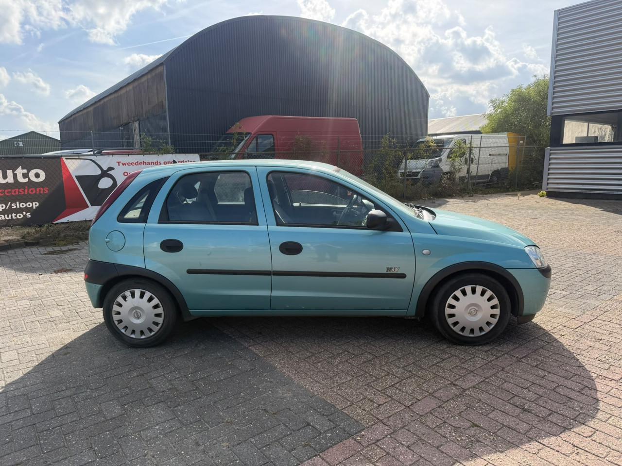 Opel corsa bj 2003  1100 euro