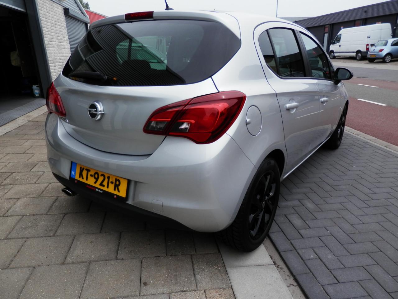 Auto Garant Biedt Aan: Opel Corsa 1.4 Cosmo
