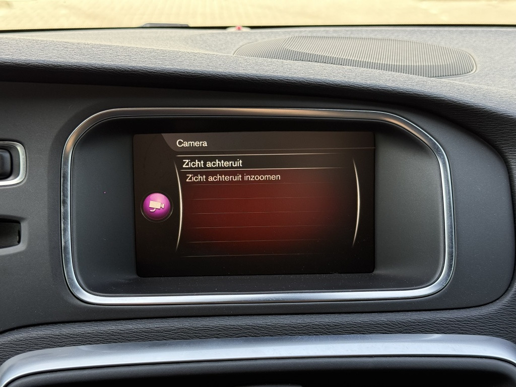 Volvo V40 t3 153pk aut6 polar+ sport| panodak| camera| trekhaak| keyless|