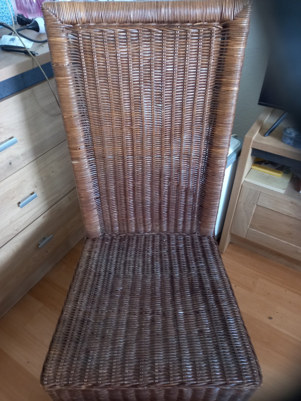 4 rieten stoelen