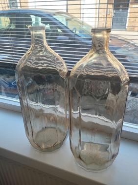 2 prachtige grote glazen sierfessen
