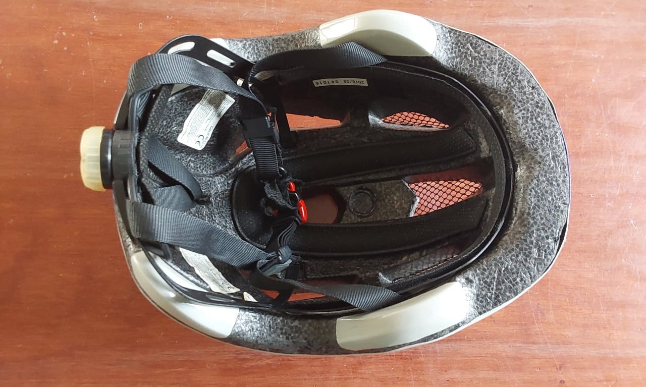 Abus fietshelm voor hoofdomtrek 46-52 cm. (s)