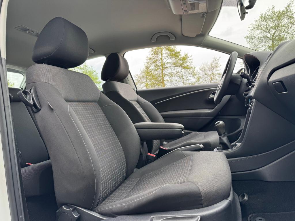 Volkswagen Polo 1.2 tsi r-line * pdc 2x * airco * 17 inch
