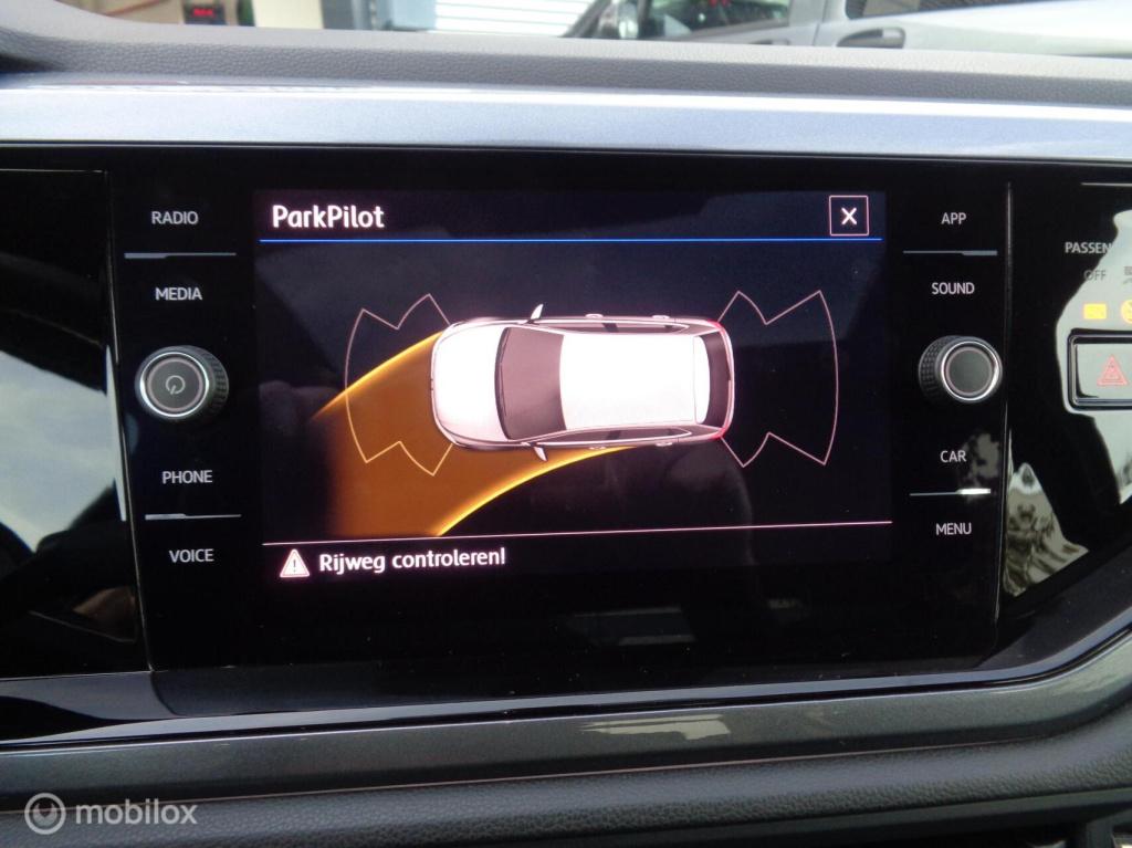 Volkswagen Polo 1.0 tsi r-line 115pk/airco/pdc/carplay/panodak/17'' lm/r-li