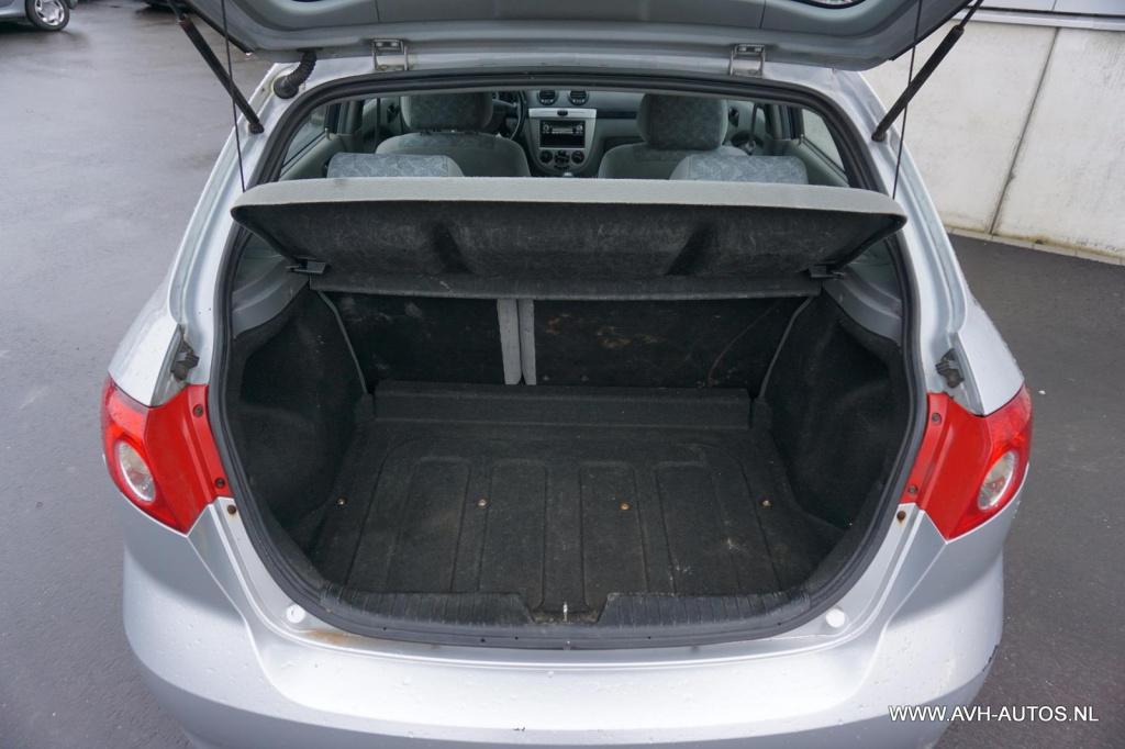 Daewoo Lacetti 1.6-16v style