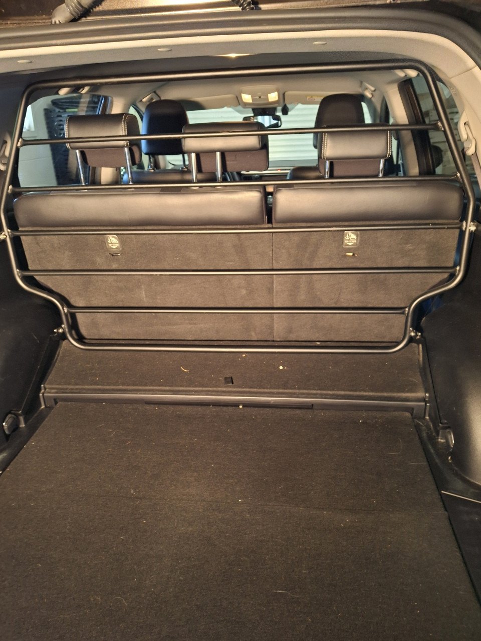 Hondenrek Toyota Rav 4 hybride 2016