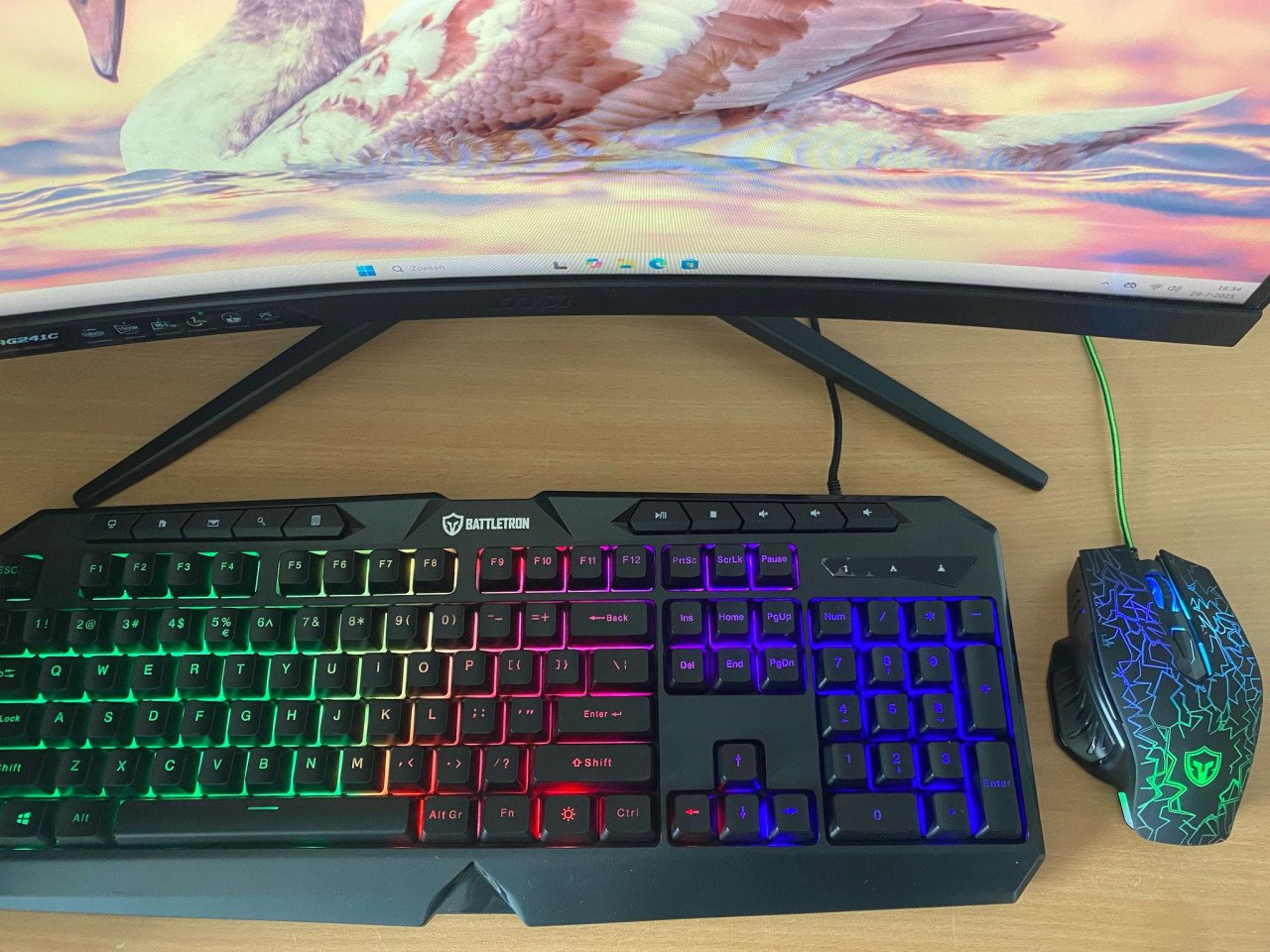 I7 Krachtpatser inclusief 24inch 144hz curved game monitor