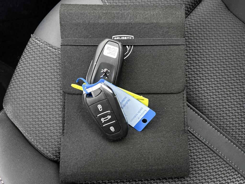 Peugeot 3008 hybrid 145 pk automaat gt | adaptieve cruise control | elektri
