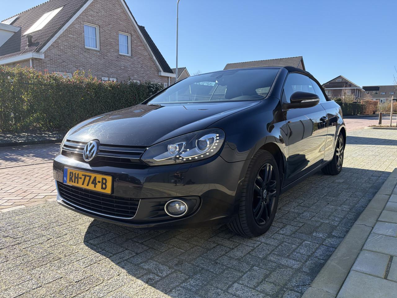 Volkswagen Golf 1.4 TSI CABRIO  160PK 7-DSG 2011 Zwart met achteruitrijcam.