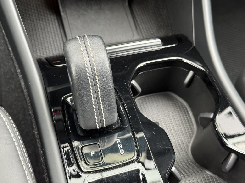 Volvo XC40 t5 262pk recharge r-design| adap.cruise| trekhaak| camera| keyle