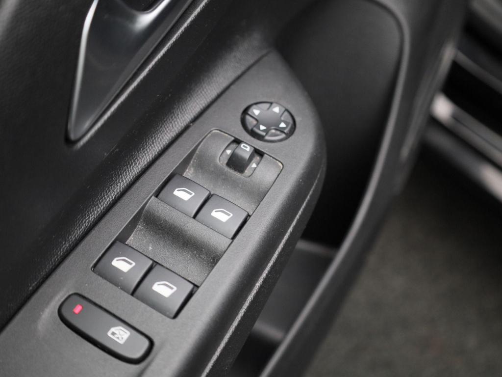 Opel Corsa 1.2 level 3 | apple carplay / android auto | virtual cockpit | d