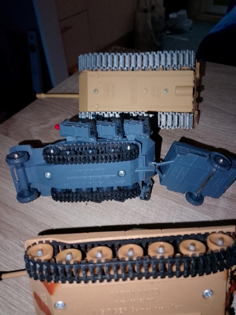 Te koop Solido, Siku, Corgi tanks