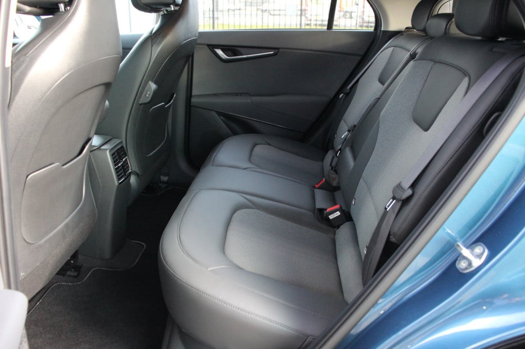 Kia E-niro dynamicplusline 64,8 kwh 204pk | achterruitrijcamera | stoel/stu