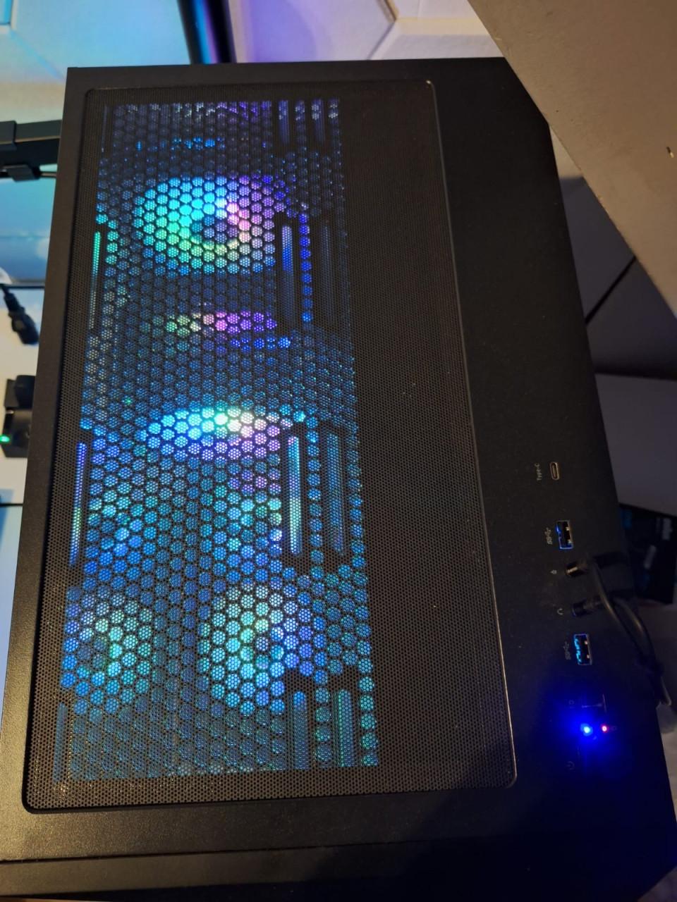 Gaming pc ryzen 5 7600x amd rx 9060xt 32gb ddr5 ram 2tb ssd