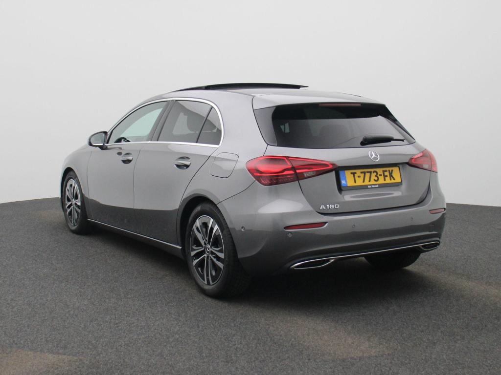 Mercedes-Benz A-Klasse 180 business line | automaat | panorama dak | leder 