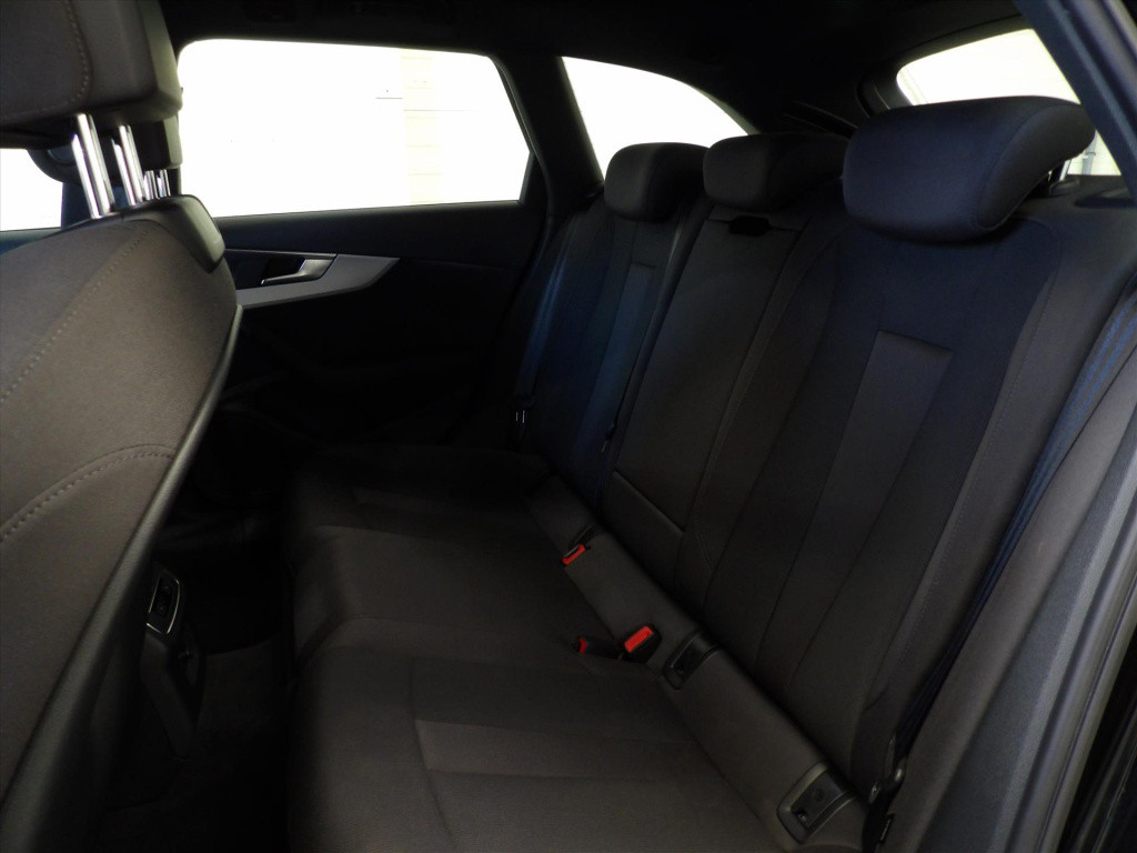 Audi A4 35 tfsi 150pk mhev s tronic s line