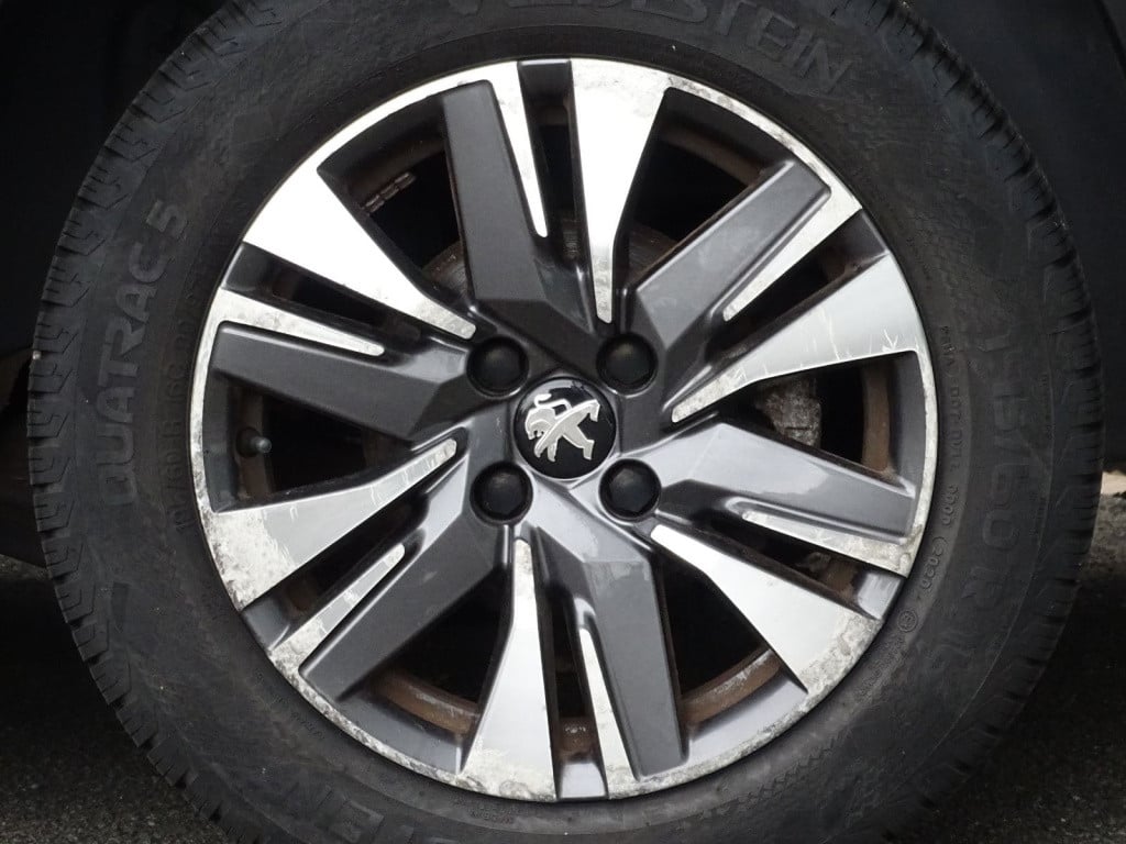 Peugeot 2008 1.2 puretech gt-line | pano | trekhaak | bluetooth | navi