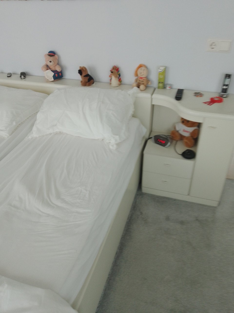 Bed ombouw met nachtkastjes 1400  2000 mm zonder latten bodem