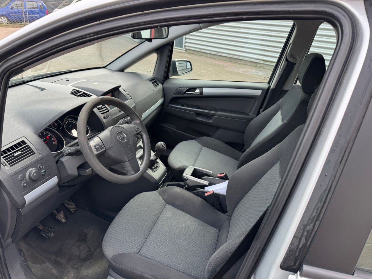 Opel zafira bj 2007  1250 euro