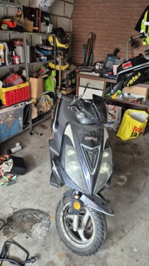 Berini scooter op knapper