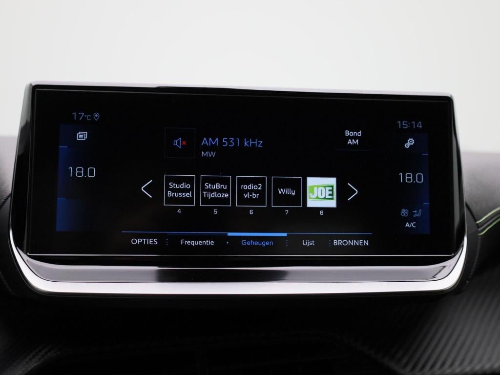 Peugeot 208 1.2 puretech 100 gt line | panoramadak | half-leder | navigatie