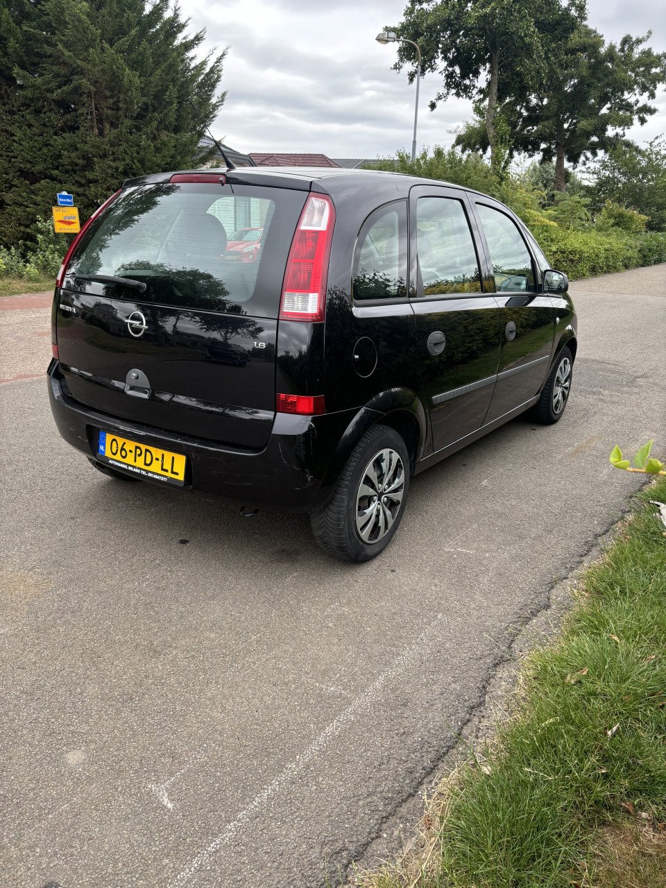 Opel meriva met een jaar apk!