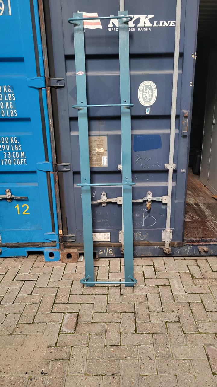 Zwaar metalen constructie (4x)