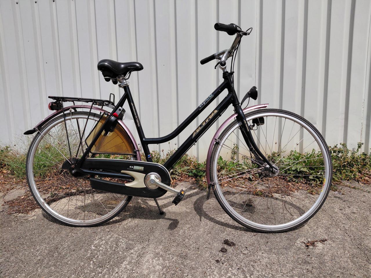 Dames fietsen