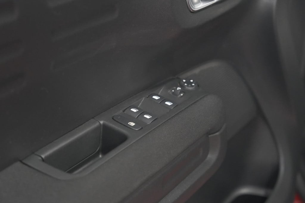 Citroen C3 Aircross puretech 110 feel | trekhaak | camera | apple carplay