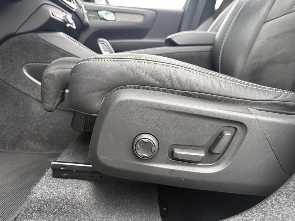 Volvo XC40 t5 262pk recharge r-design| full options! 20''lm