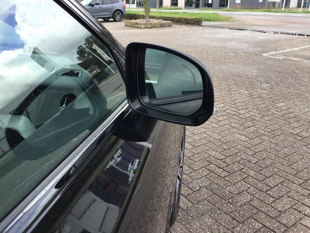 Volvo XC60 2.0 t8 plug-in hybrid awd ultimate bright