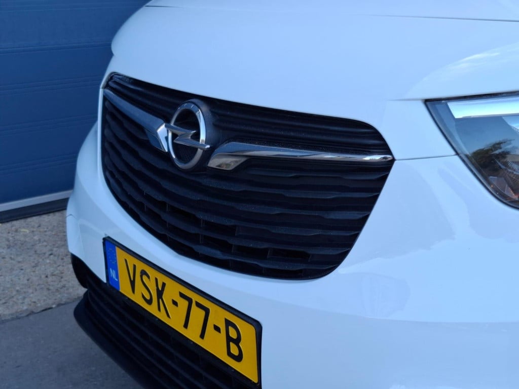 Opel Combo 1.5d l1h1 edition airco / cruise controle / navi / euro 6