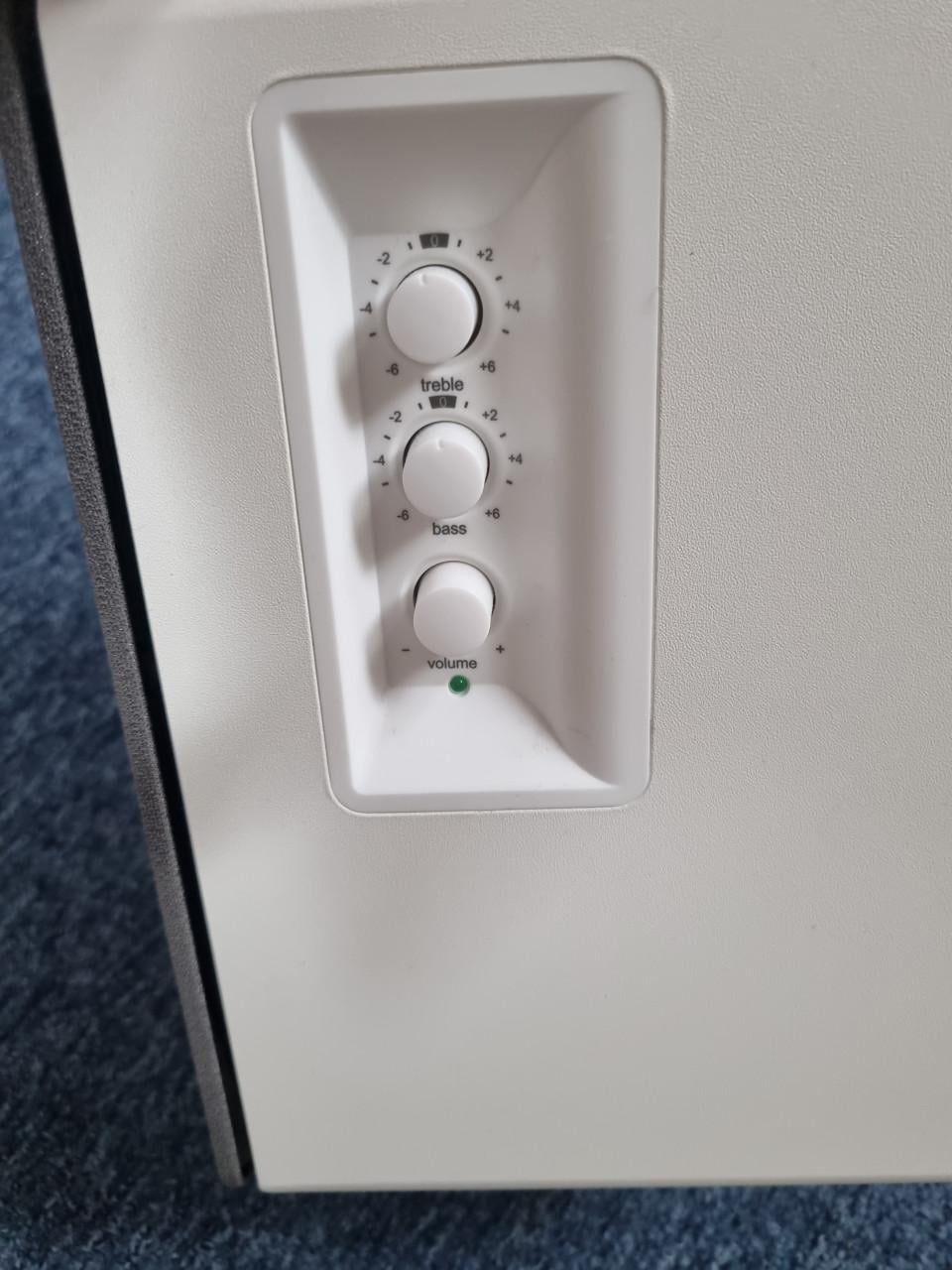 Computer speakers