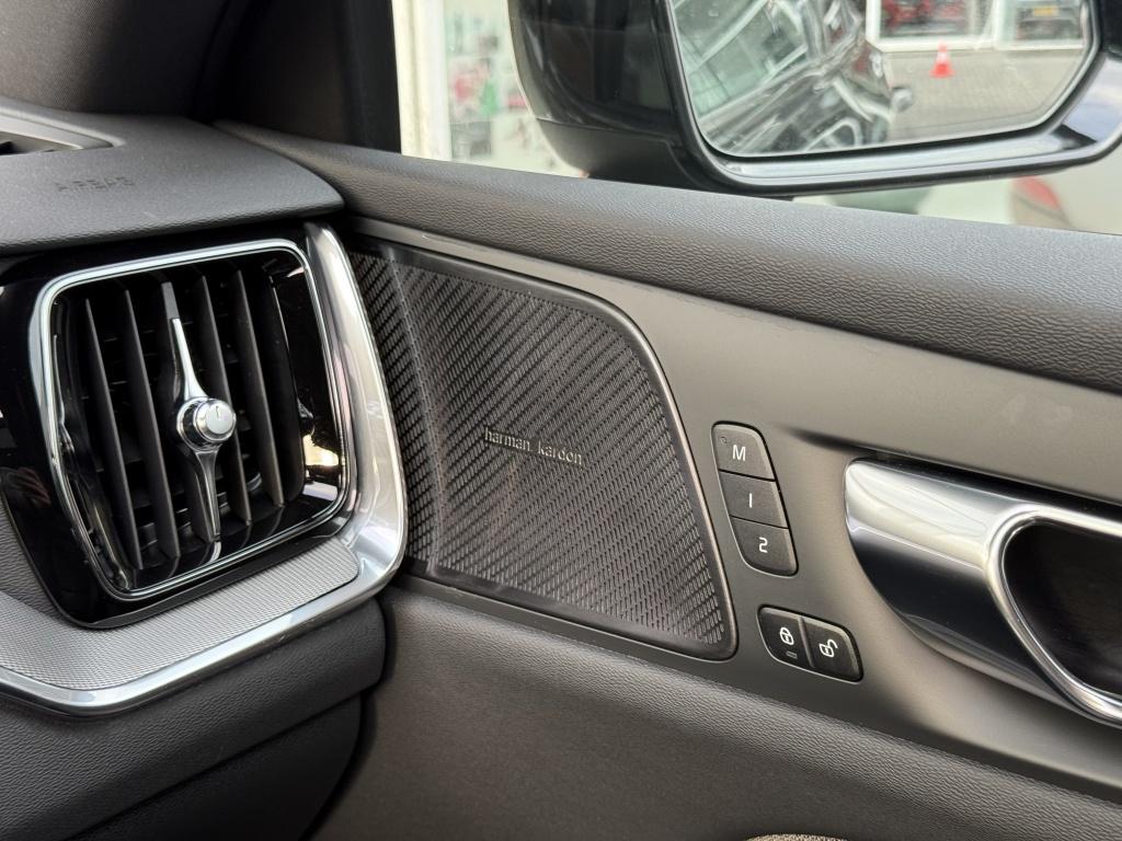 Volvo V60 t6 398pk recharge dark| panodak| adap.cruise| 360camera| trekhaa