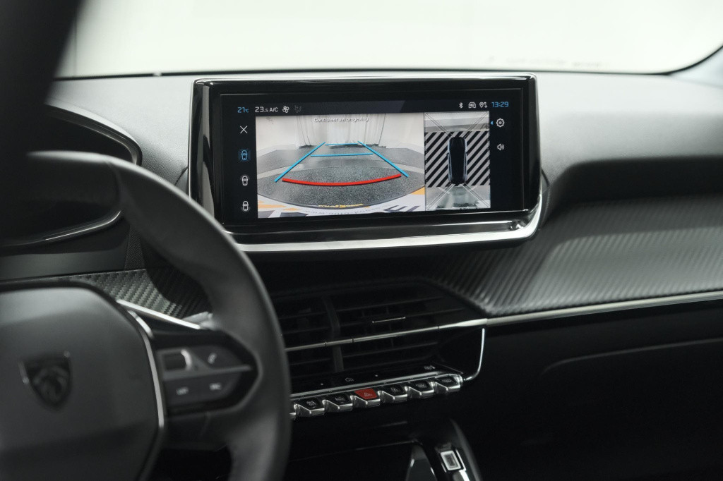 Peugeot 208 puretech 100 allure | 360 camera | dodehoekdetectie | navigatie