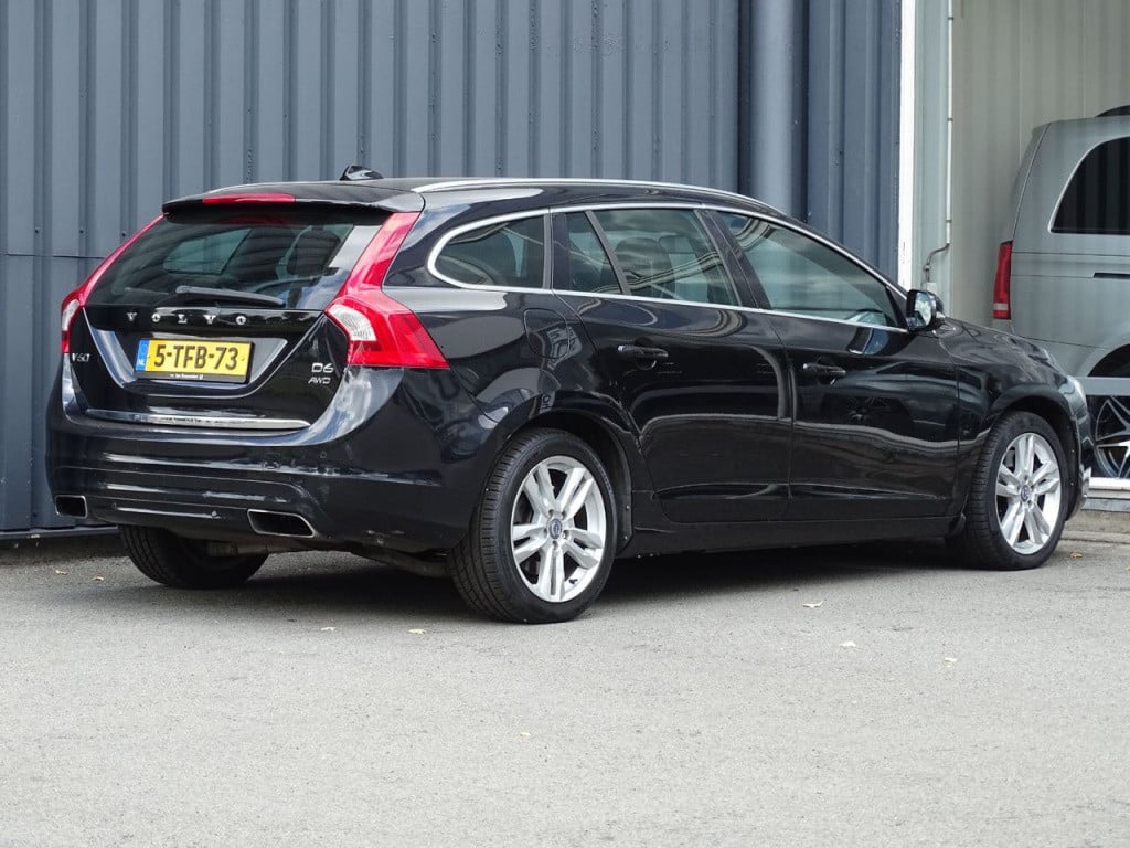 Volvo V60 2.4 d6 awd plug-in hybrid summum | xenon | leder | memory | pdc