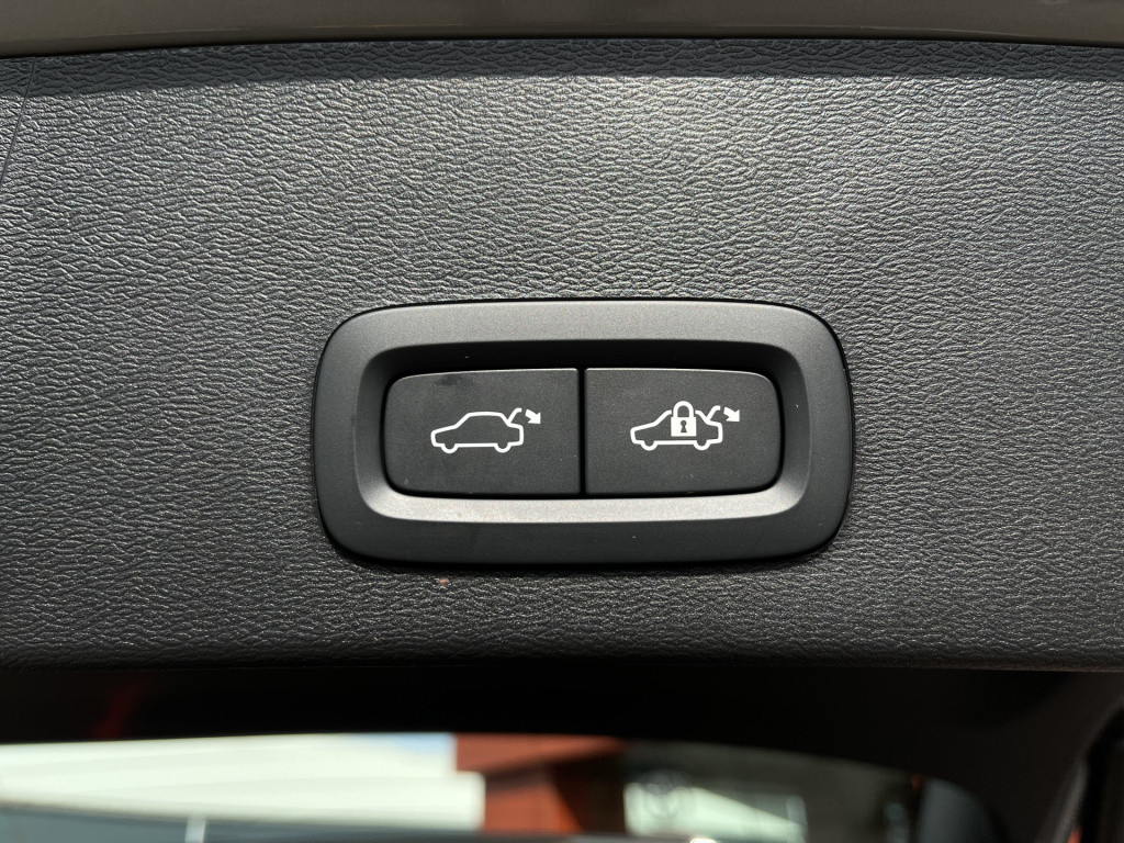 Volvo Ex40 single motor extended range plus 82 kwh | harman/kardon | blis |