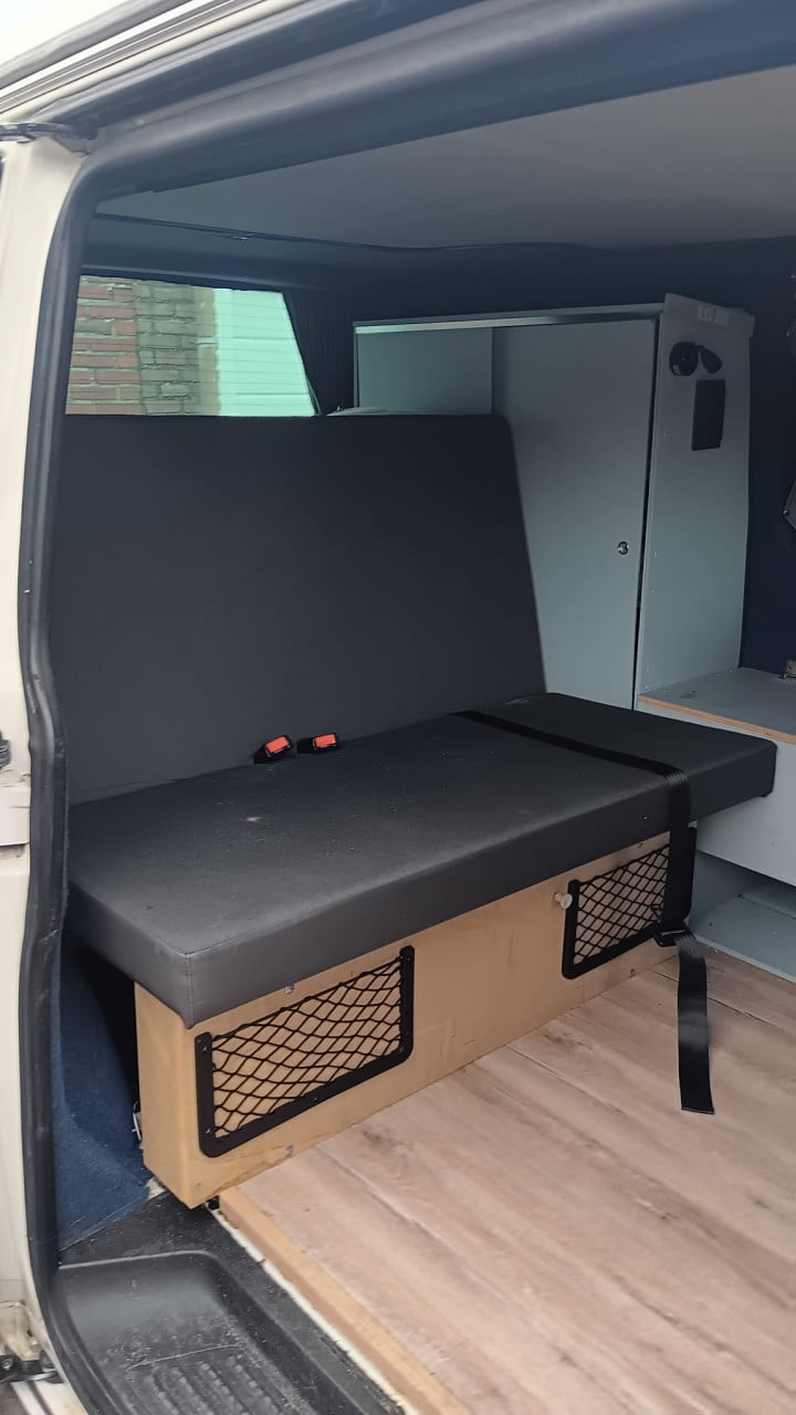 Volkswagen T5 camper