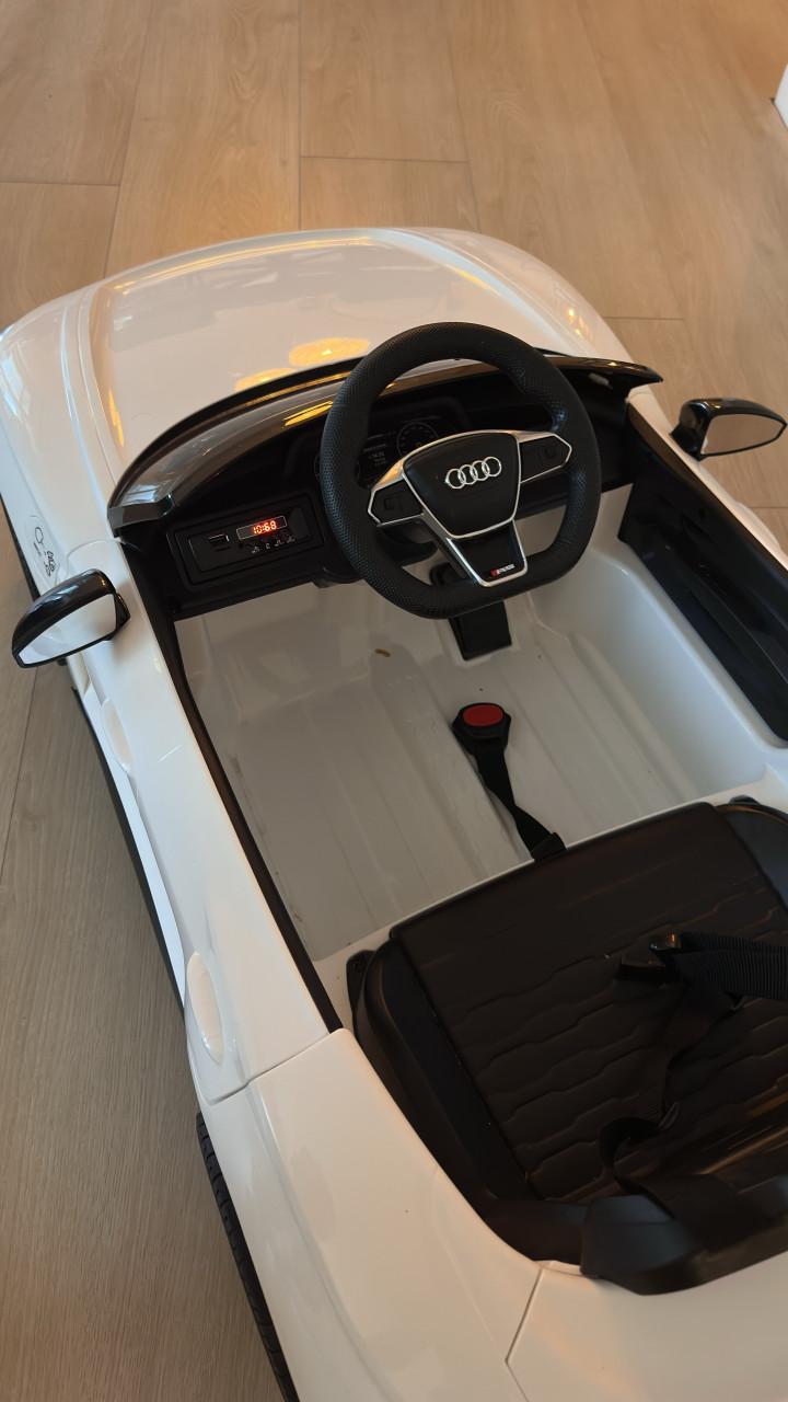 Elektrische kinderauto