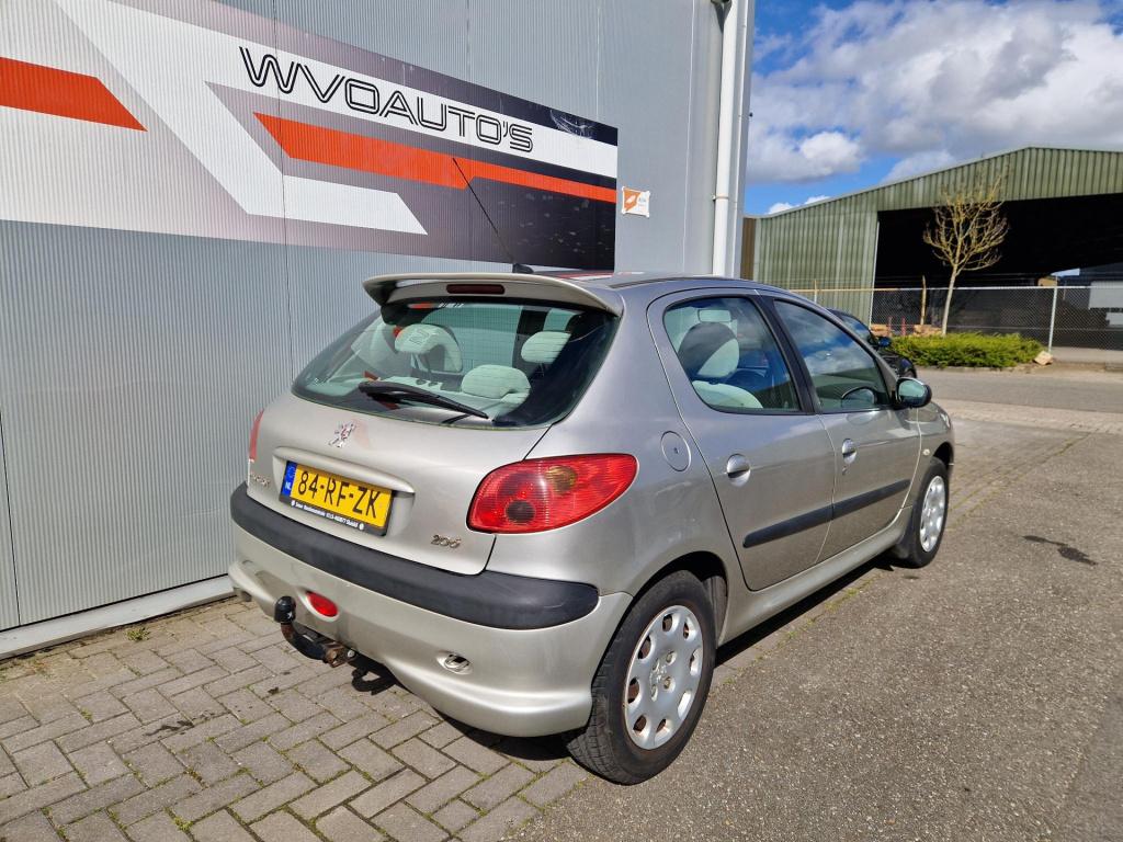 Peugeot 206 1.6-16v gentry
