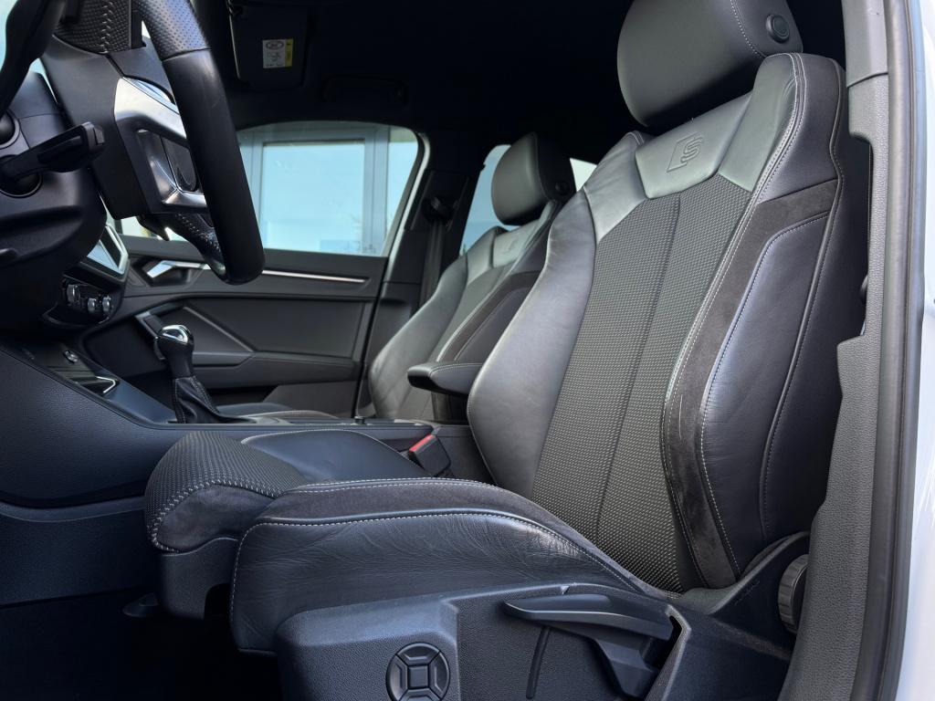 Audi Q3 35 tfsi 3x s-line* keyless * matrix led * camera * carplay