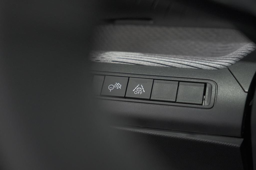 Citroen C3 1.2 hybrid 110pk max | trekhaak afneembaar | camera | navigatie 