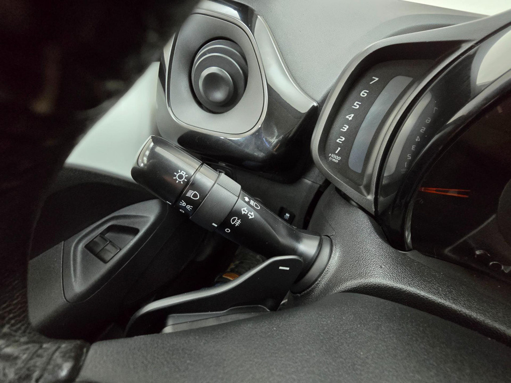 Toyota Aygo occasion 1.0 vvt-i x-play | tweedehands toyota aygo wit | autom