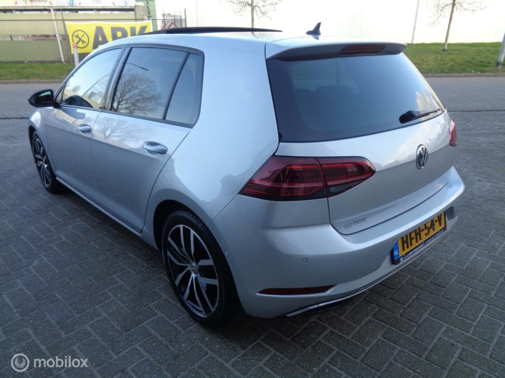 Volkswagen Golf 1.5 tsi iq-drive/airco/ecc/panorama dak/led/navi/carplay/lm