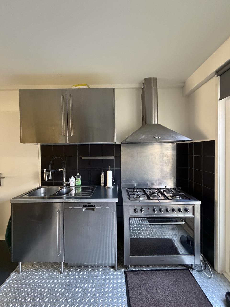 RVS keuken | fornuis + afzuigkap | nette staat