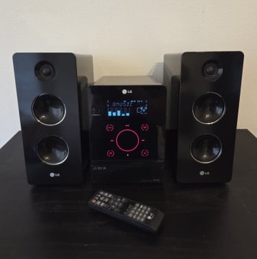 LG FA162 HIFI systeem radio cd mp3 speler
