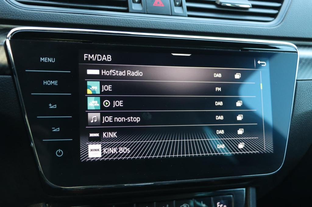 Skoda Superb combi 1.4 tsi iv sportline business 218pk dsg6